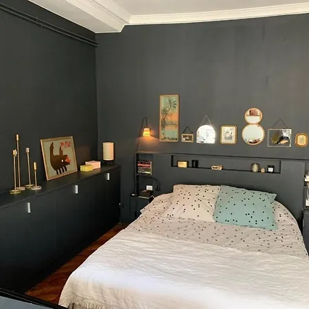 Triplex In Center Daire *