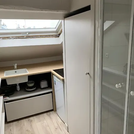 Triplex In Center * Paris